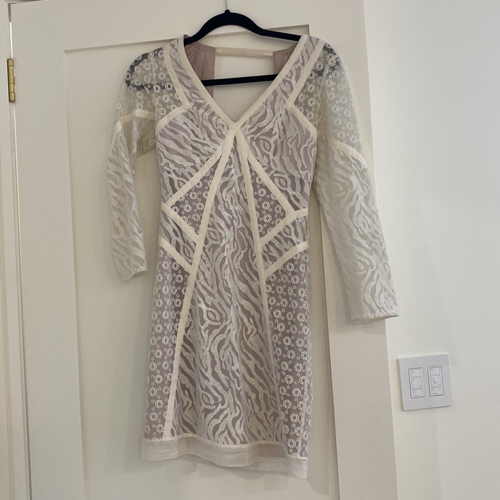 Karen Millen White Lace Mini Dress Long Sleeve! Bridal shower rehearsal dinner - Picture 3 of 6
